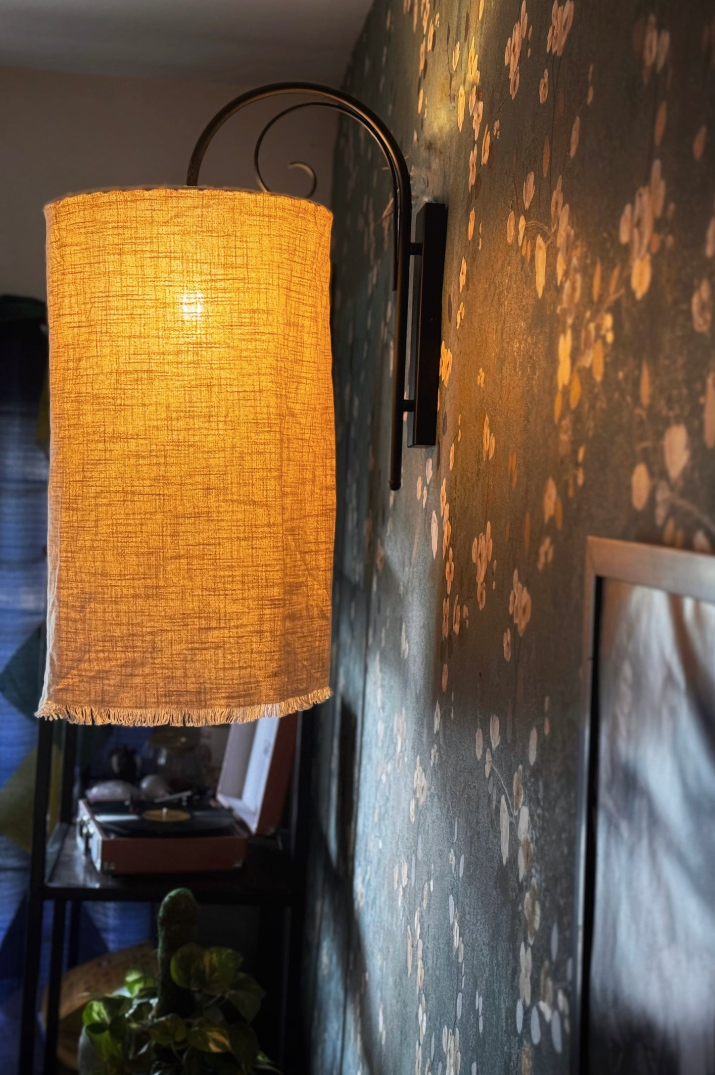 Rustic Aura Wall Light